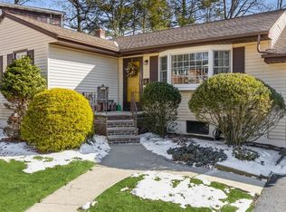 130 Hiawatha Blvd, Oakland, NJ 07436