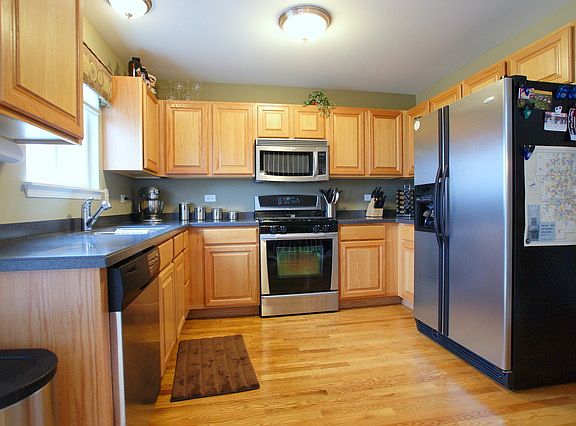 5th image of 3606 Rebecca Dr