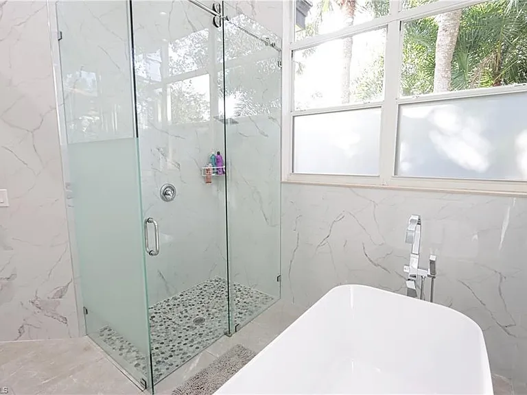 3310 Riverpark Ct — Photo 17