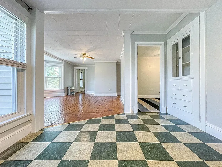 27 Brentwood St #2 — Photo 34