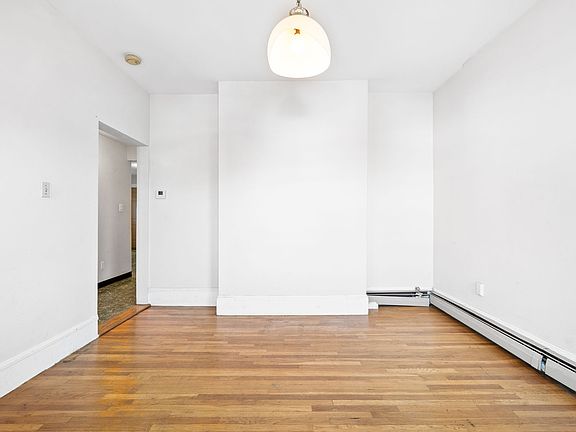 3rd image of 56 William St Floor 2