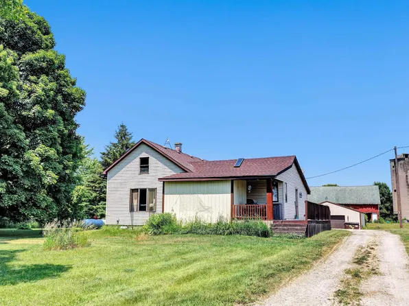 3814 Airport Rd, Oconto, WI 54153