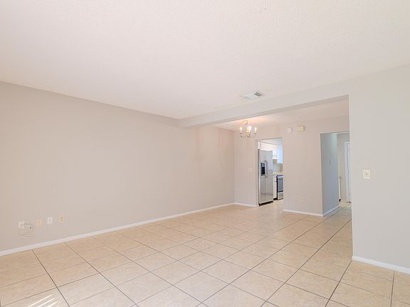 4th image of 163 Bowie Ln APT D