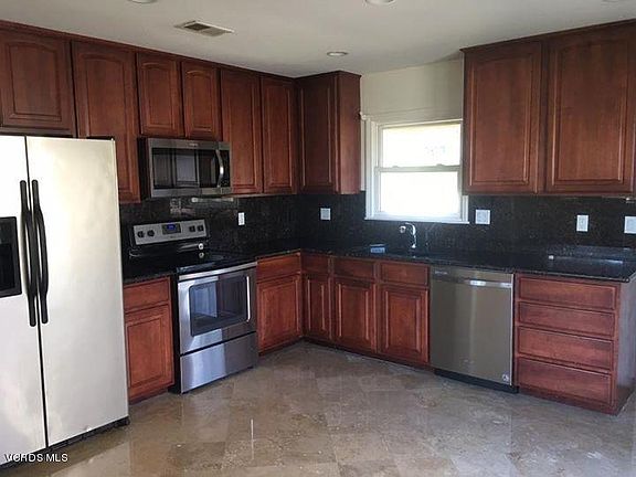 3rd image of 166 Knollwood Dr