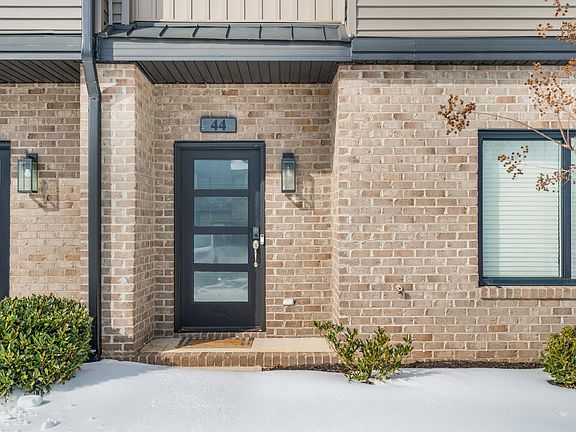2nd image of 44 Zags Ln