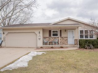 2805 Muir Field Rd, Madison, WI 53719