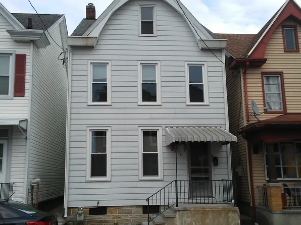 322 S 6th St Floor 2, Lebanon, PA 17042