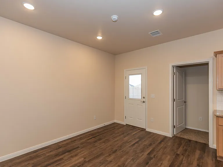 7516 Buck St — Photo 19