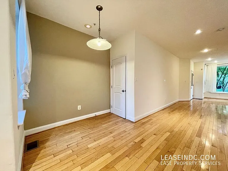 68 V St NW #1 — Photo 9