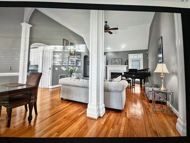 200 Big Leaf Cir — Photo 3