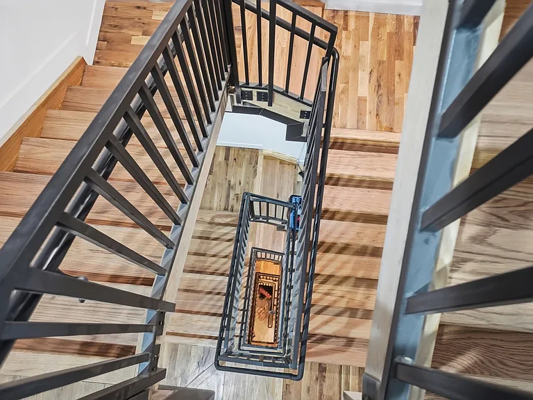 907 Main St #10 — Photo 35