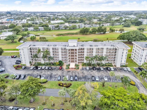 3001 S Course Dr APT 301, Pompano Beach, FL 33069