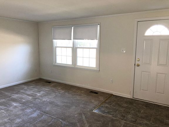 5th image of 10632 Robert E Lee Dr