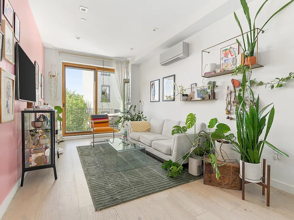 952 Bushwick Ave #5B