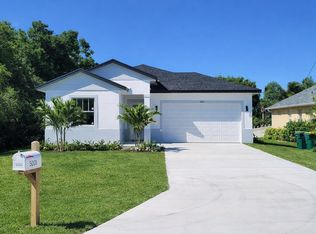 500 Sunset Rd N, Rotonda West, FL 33947