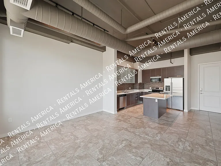 1 E Lexington Ave #905 — Photo 4