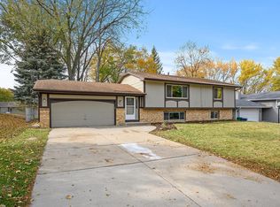 9381 Xenium Ln N, Maple Grove, MN 55369