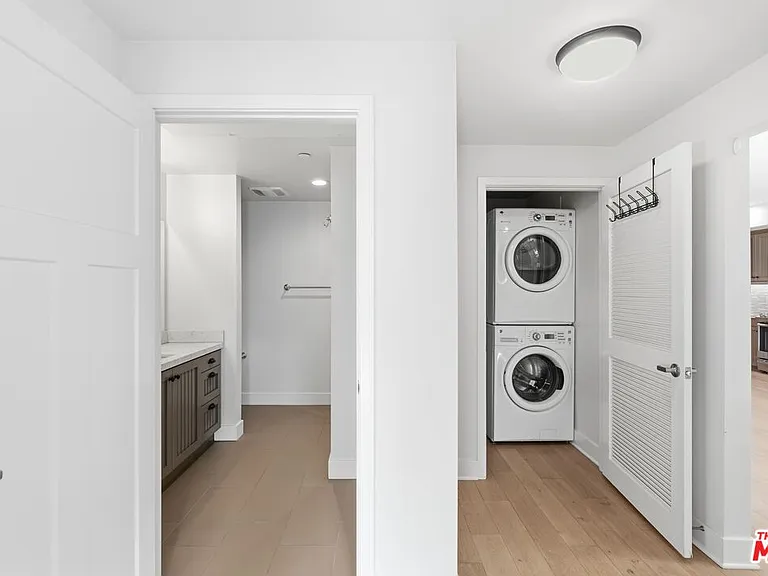 627 Deep Valley Dr #Penthouse 620 — Photo 12