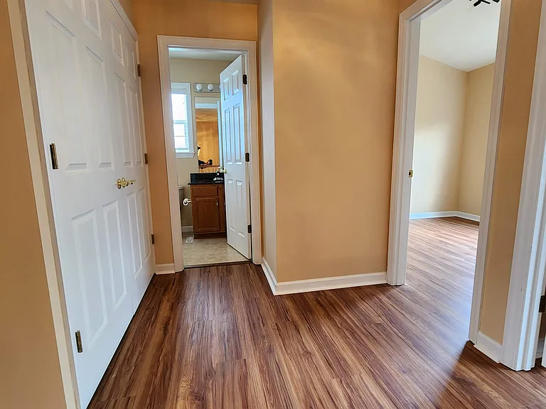 10528 Forest Hill Dr — Photo 20