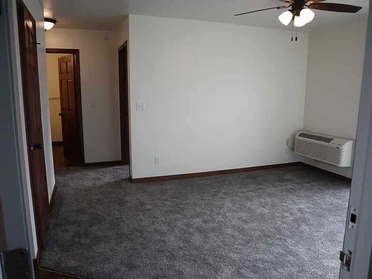 Dreamsville Apartments — Photo 10