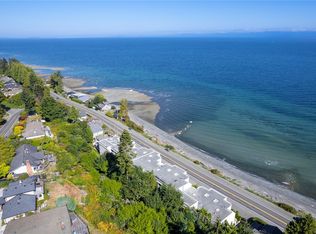 3156 Island Hwy W #103, Qualicum Beach, BC V9K2J7