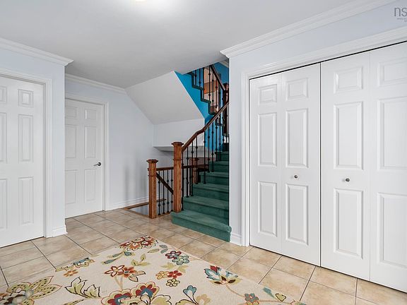 4th image of 674 Basinview Dr