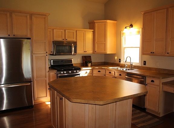 5th image of 12240 Paisley Dr