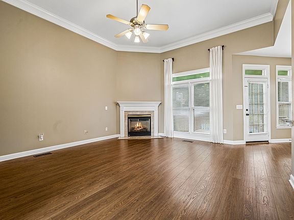 5th image of 612 Bayhill Ct