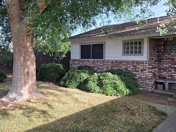 5th image of 2889 Adrian Cir