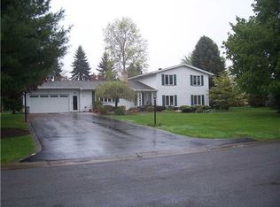 36 Kevin Dr, Rochester, NY 14625