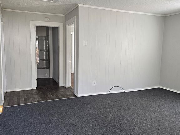 4th image of 703 Fairway Ave