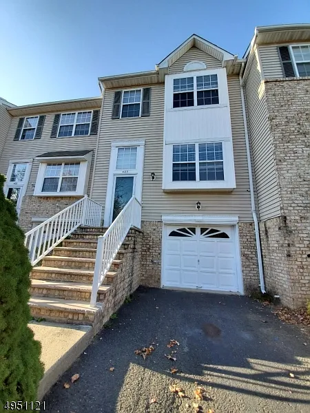 403 Tallwood Ln photo 1