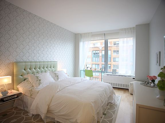 2nd image of 200 W 72nd St APT 5J