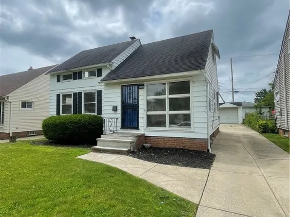 12210 Woodward Blvd, Garfield Heights, OH 44125