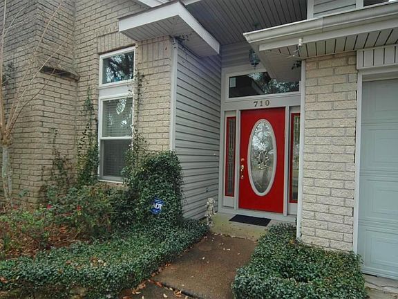 3rd image of 710 Rosefield Ct