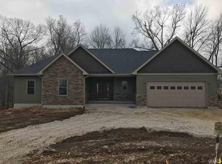 12503 S Pointe St, Loogootee, IN 47553