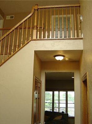 2nd image of 3016 Meadow View Ct