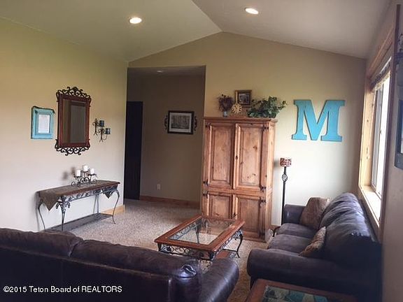 5th image of 4687 Country Club Dr