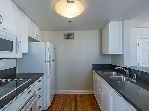 4th image of 433 G St APT 403