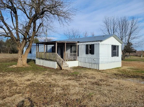 243 N Main St, Savanna, OK 74565