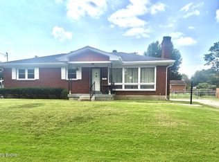 5812 Hornbeam Ln, Louisville, KY 40258