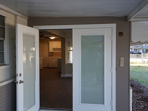 2nd image of 903 S Lakeview Ave