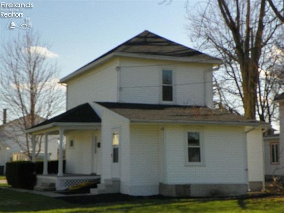 3rd image of 1420 Hickory St
