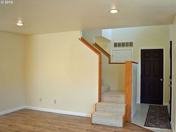 5th image of 947 3rd St