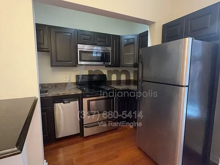 Indy Downtown Colonial Apartments — Photo 52