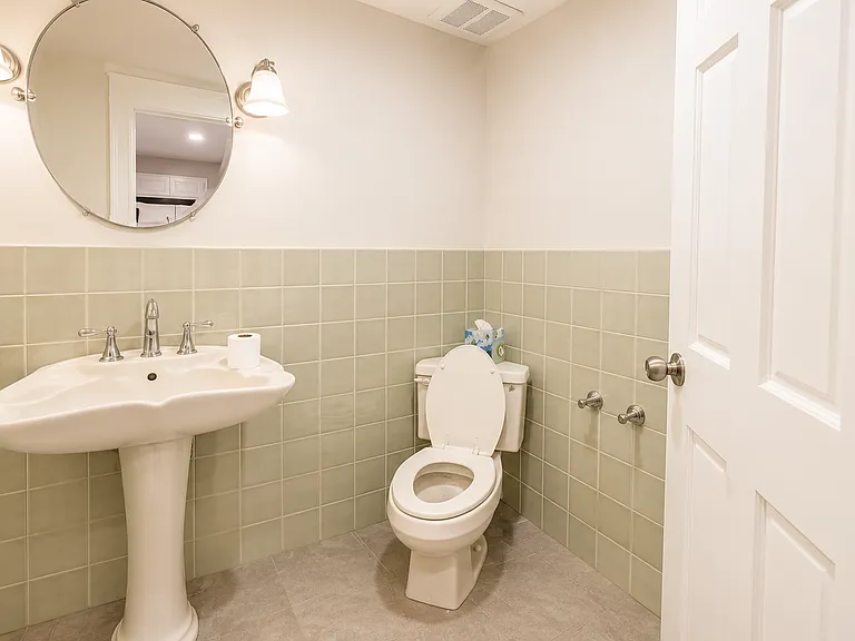 77 Gibbs St #1 — Photo 6