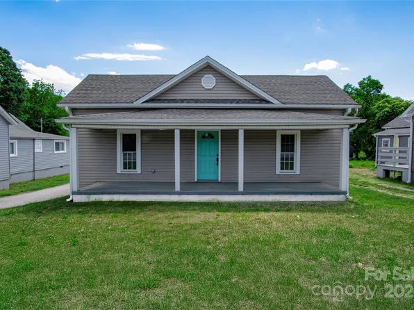 921 W 1st St, Lowell, NC 28098