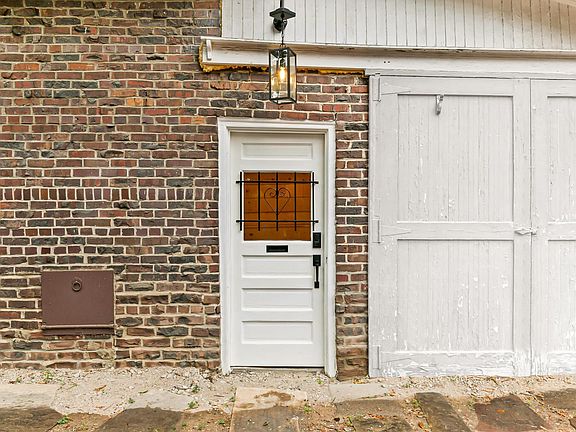 2nd image of 1728 N Kearney St