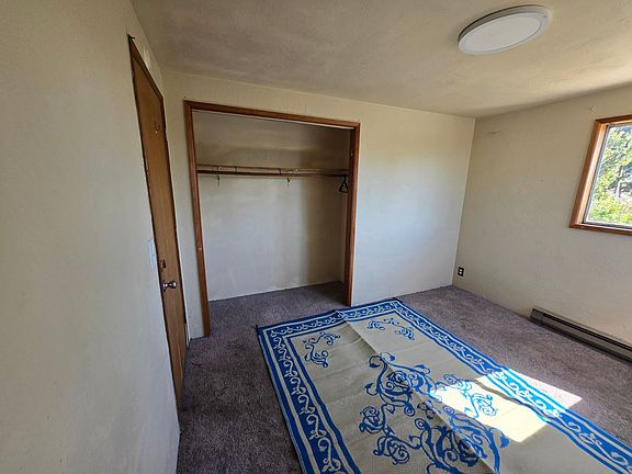 4th image of 29866 Carol Ave Room 6