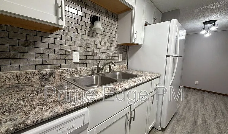 2343 B St #8 — Photo 10